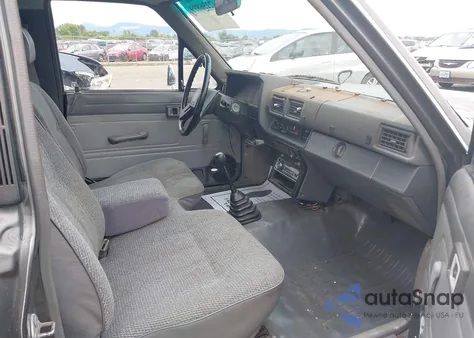 1986 Toyota Pickup 1/2 Ton Rn55 Dlx from USA, damaged, VIN JT4RN55D1G0214586